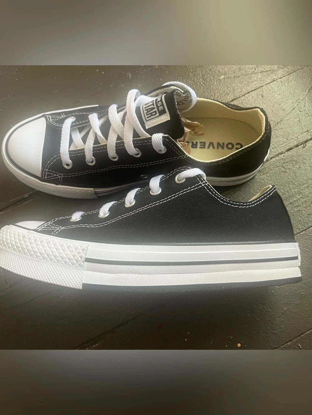 Converse All Stars Low Top Sneakers - Black & White